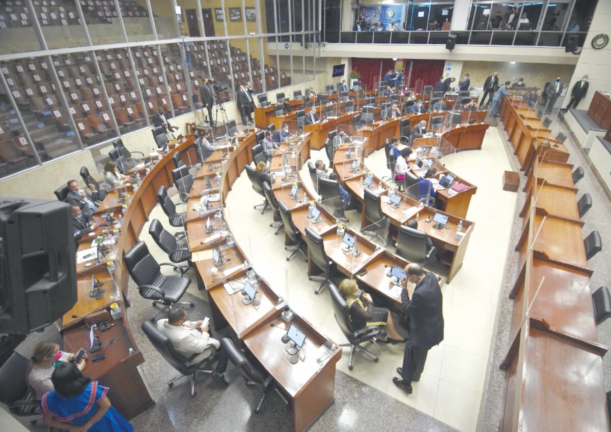 Conflictos de intereses y reglamento interno son temas que siguen pendientes en la agenda legislativa