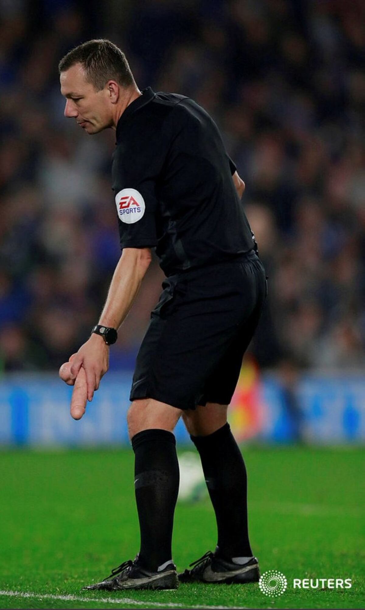 Lanzan juguete sexual a la cancha en partido de la Premier League