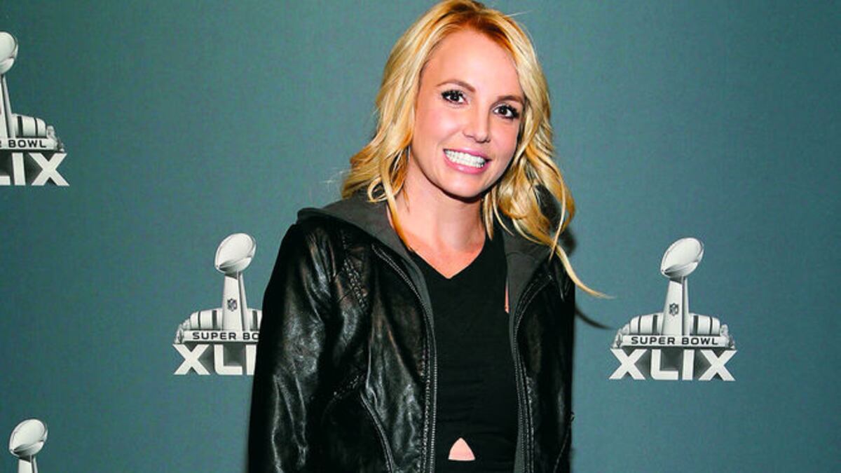 Britney Spears afirma que su padre “está tratando de extorsionarla” exigiendo 2 millones de dólares por renunciar a su tutela