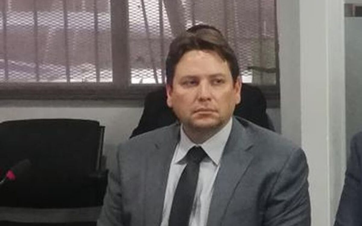 Director del IDAAN causa revuelo, 'prendido en llamas'. Video