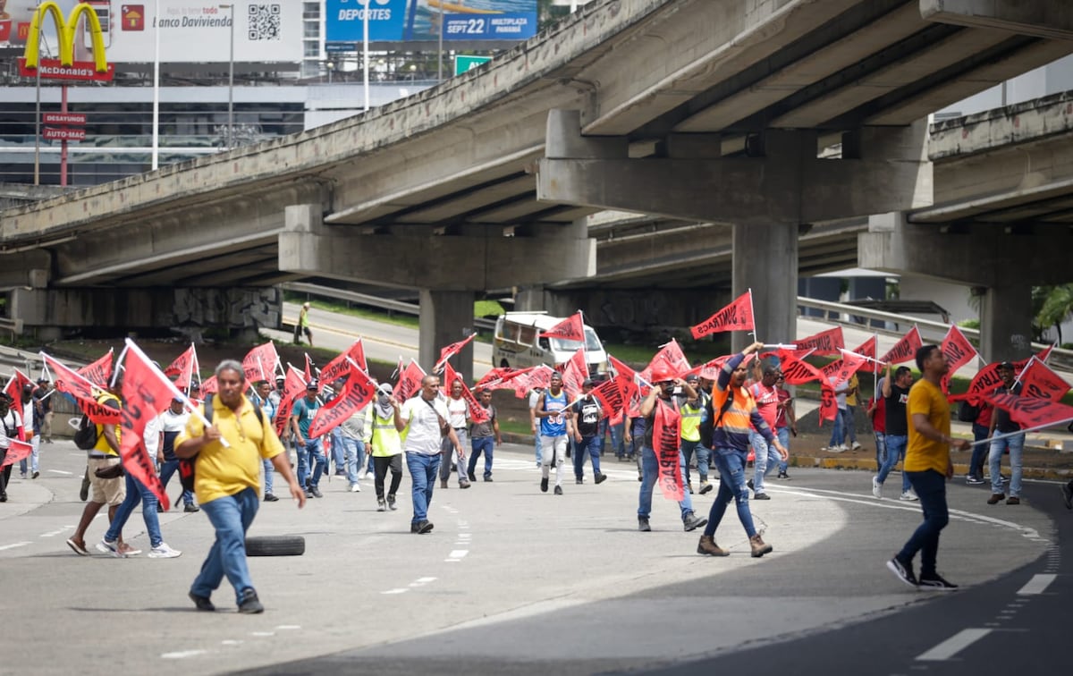 Secuelas del contrato minero: cierre en el puente de las Américas y la vía Centenario