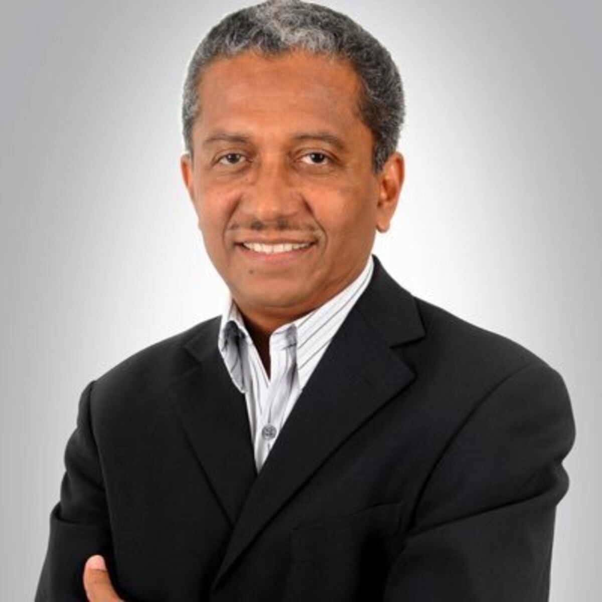 Panamá sigue con planes de recibir la vacuna AstraZeneca, mientras Irlanda se suma a países que la han suspendido