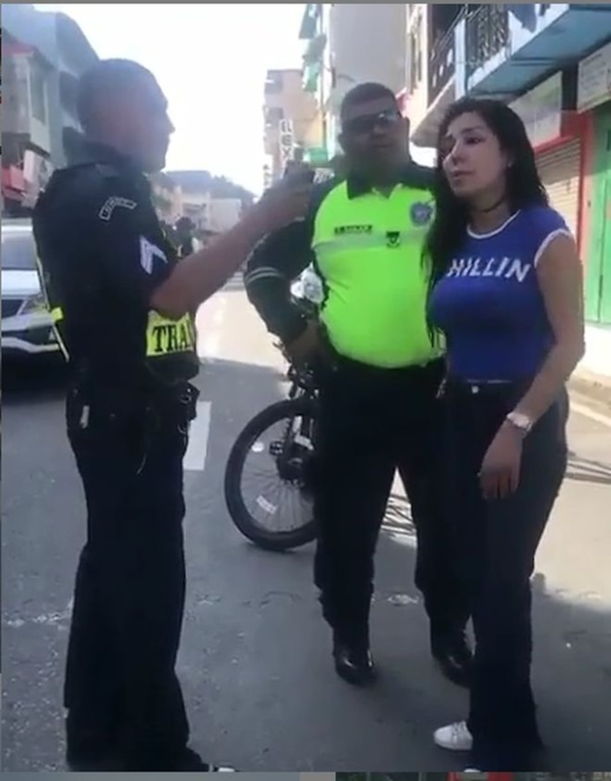 Hay gente furiosa.Contratan a mujer famosa por manejar ebria. Hará una película