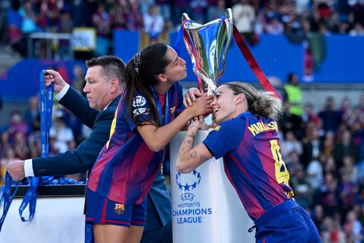 Barcelona aplasta al Lyon y reina otra vez en Europa