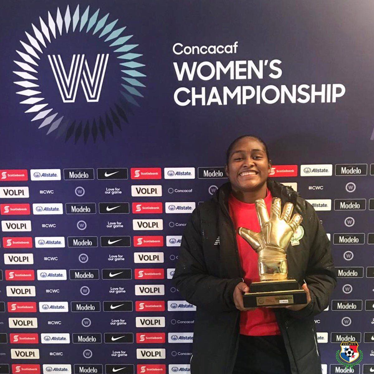 Yenith Bailey se pone a la altura de Jaime Penedo