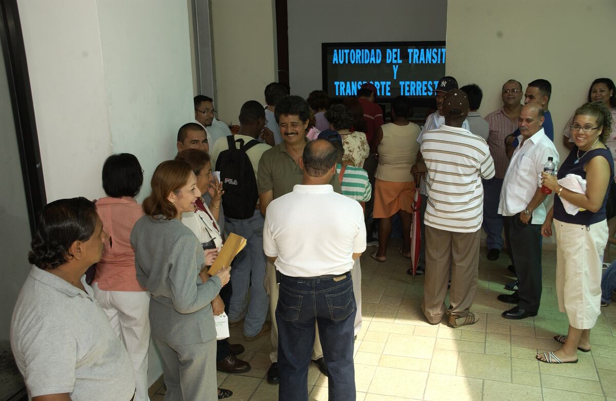 Las licencias que vencen en marzo se les concederá prórroga