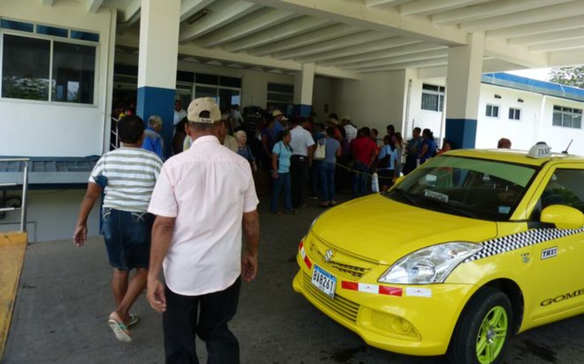 Machetea a su amigo y luego se toma un potente herbicida