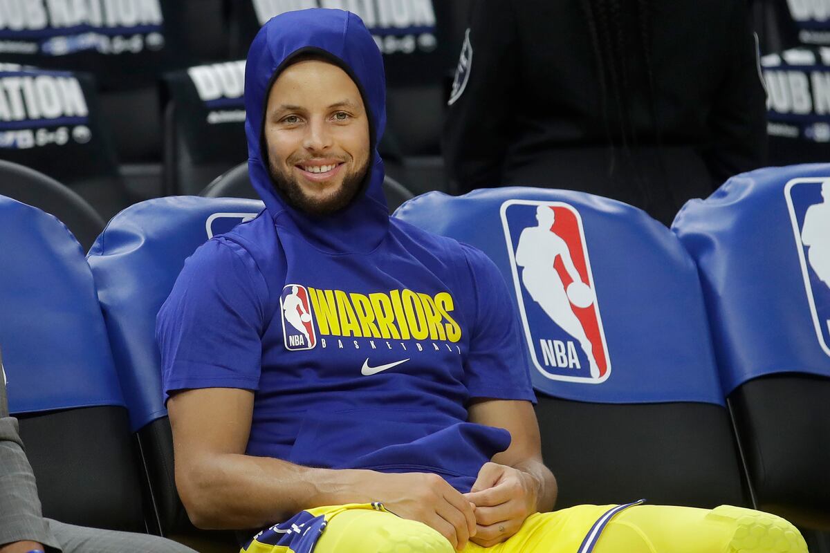 Curry tendrá que esperar para regresar con los Warriors