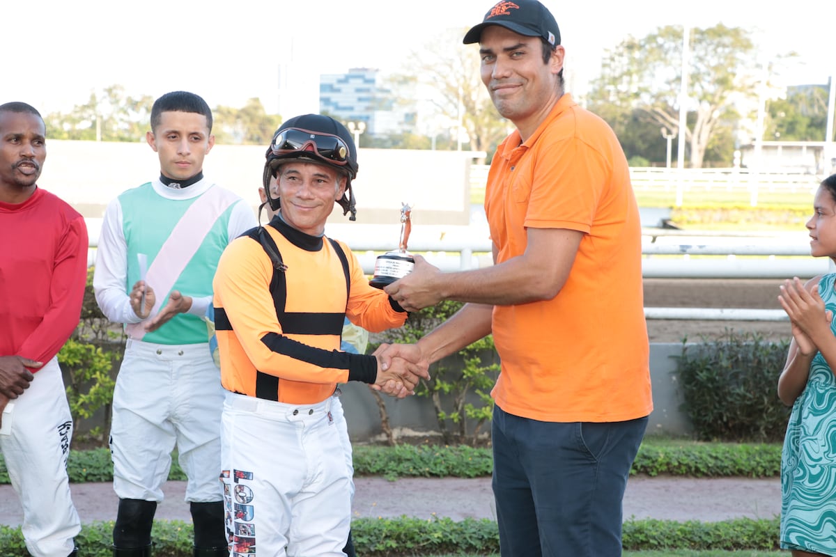 ¡Victoria arrolladora! ‘Canaima’ deslumbra en el Hipódromo Presidente Remón 