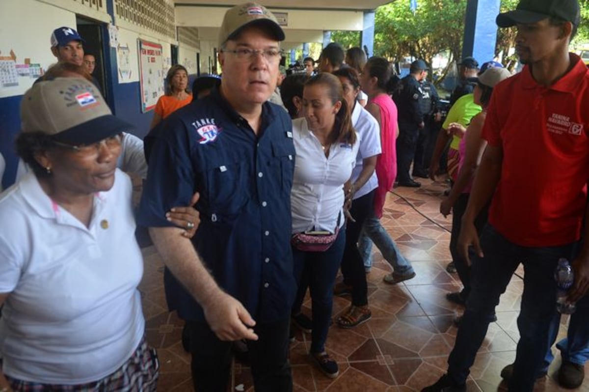 ¡Uy! 'Tanque de Gas' aquieta a seguidora en primarias del PRD | VIDEO 