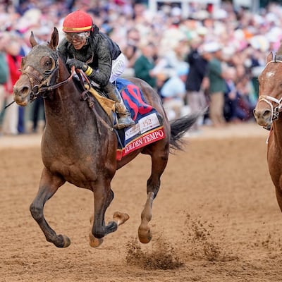 Golden Tempo sacude Churchill Downs con remontada brutal