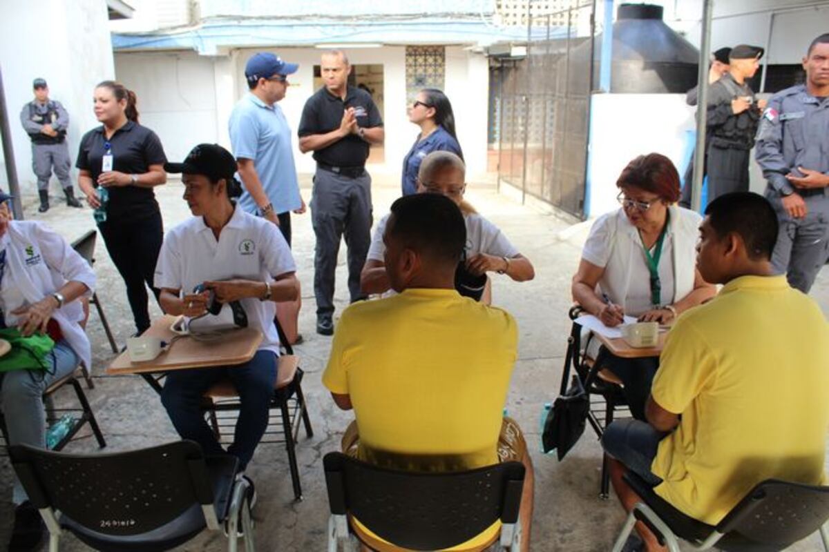 Culmina operación de traslado de privados de libertad de La Chorrera