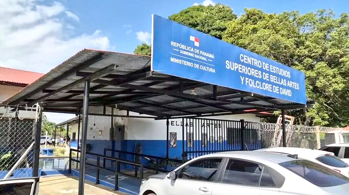 Solicitan que se mantengan cursos para personas con capacidades especiales en la Escuela de Bellas Artes