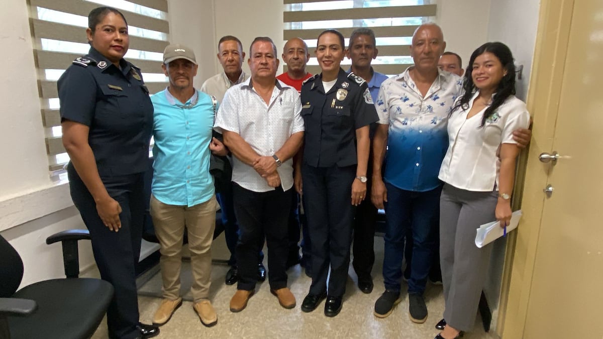 Más de 160 exfuncionarios reciben pago pendiente por sus años de servicio