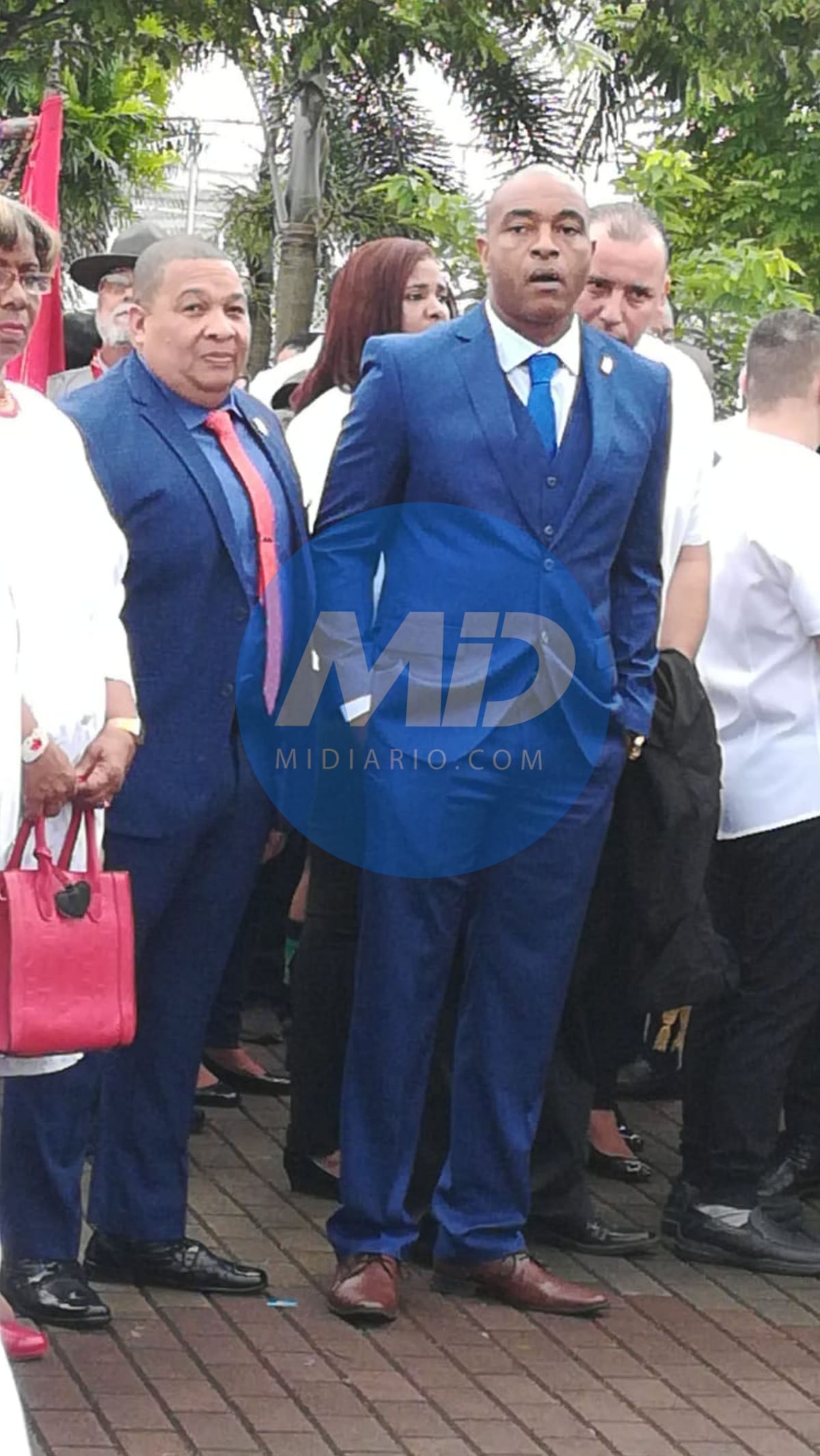 Iglesia católica reclama a alcalde de Colón por desaire al reemplazar al obispo por un pastor en actos patrios