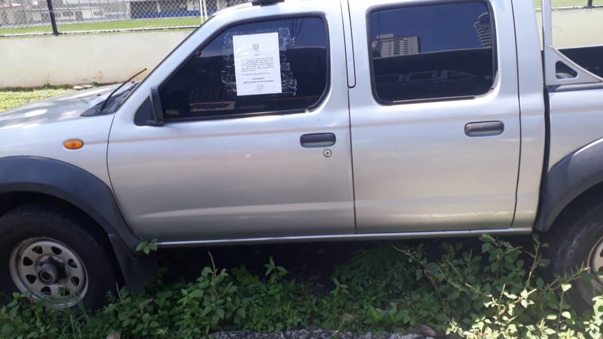 Remueven autos que estaban abandonados en San Francisco