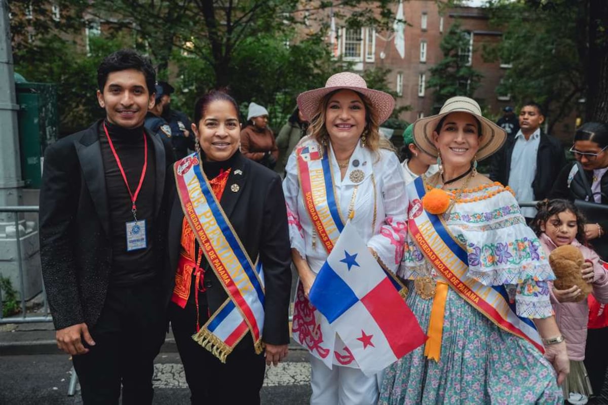 Panamá se lució con tambor, pollera y alegría desbordó el Desfile de la Hispanidad en Nueva York