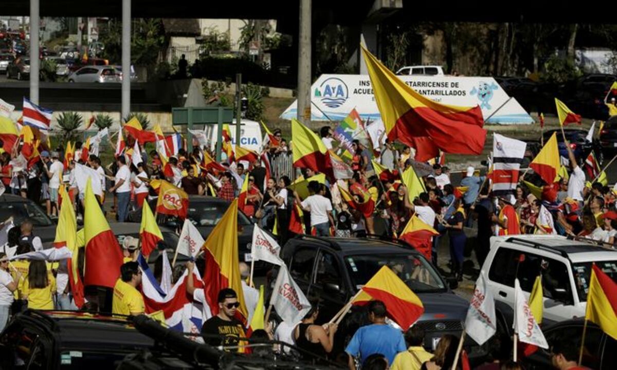 Oficialista vence a pastor evangélico. Carlos Alvarado nuevo presidente tico