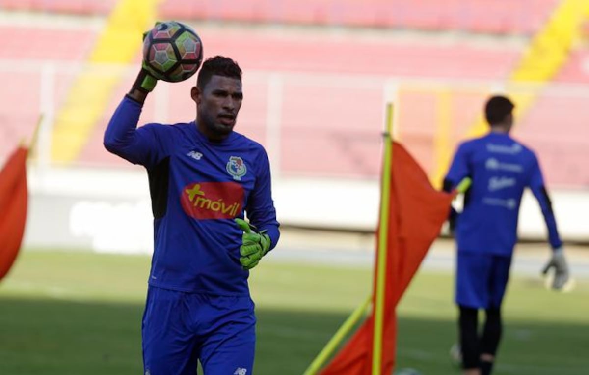 Mundialista panameño listo para ayudar a equipo guatemalteco