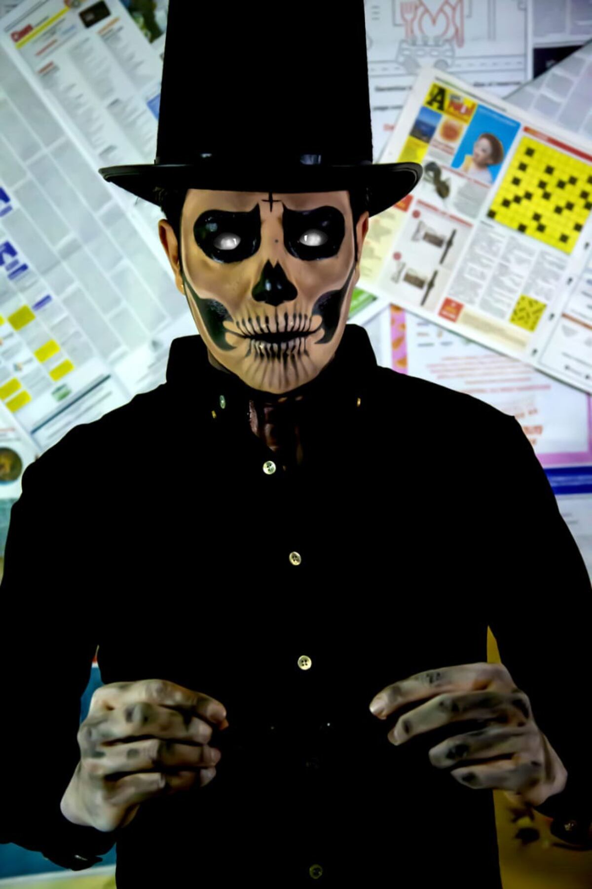 Espeluznante. En noche de brujas hasta los fantasmitas leen midiario.com +Video 