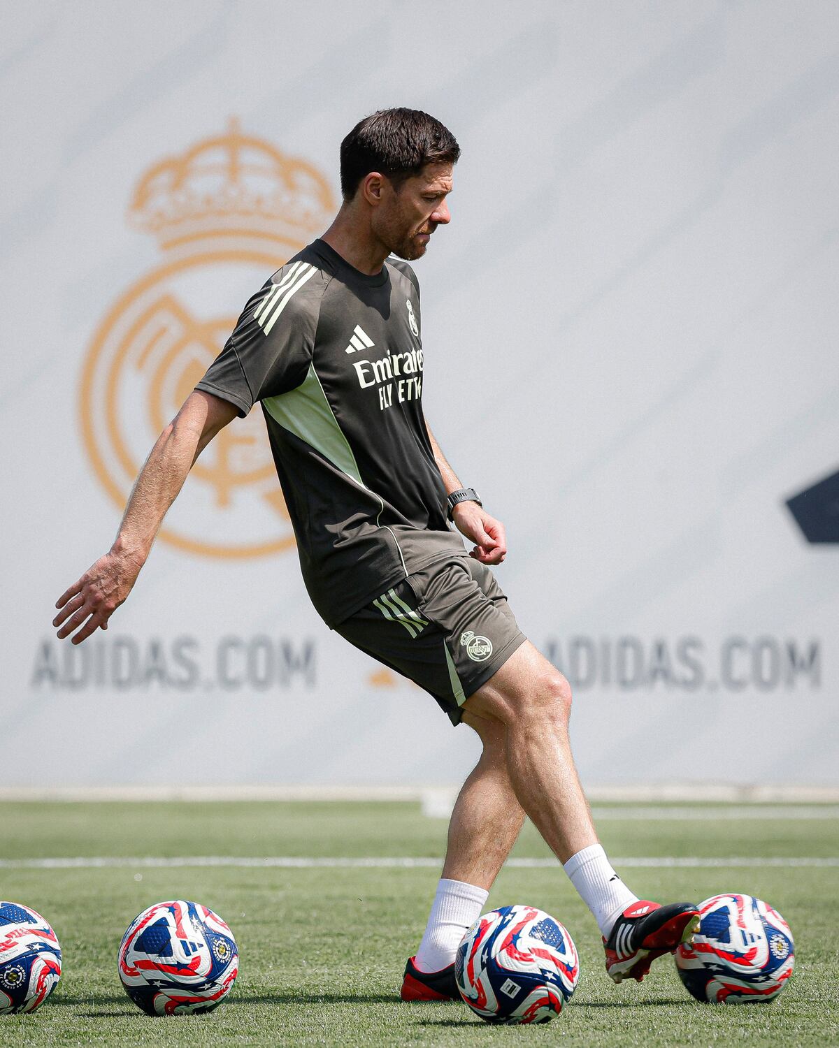 Xabi Alonso llegó con el “bicho” a Valdebebas: Arrancó su era en el Real Madrid