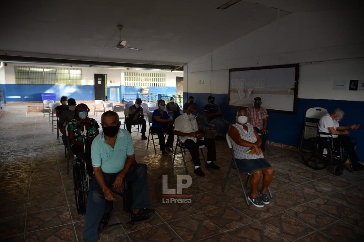 Más de 700 enfermeras participan de vacunación en San Miguelito