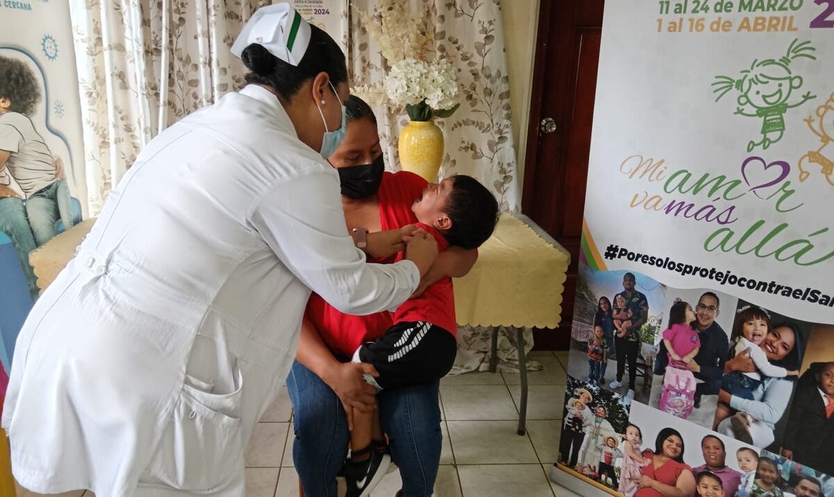 Jornada del Minsa logra más de 14 mil niños vacunados contra el sarampión en Bocas del Toro