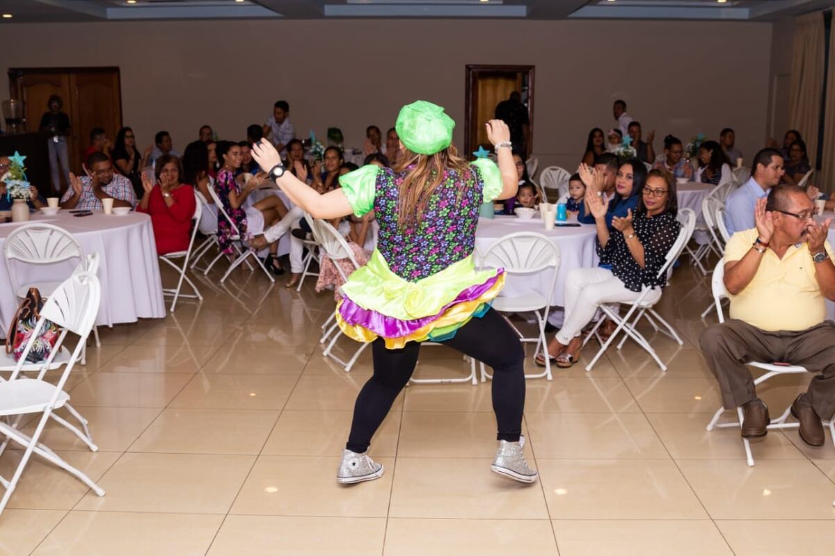 Dos décadas de entretener al público. Pulguita, la periodista detrás del personaje