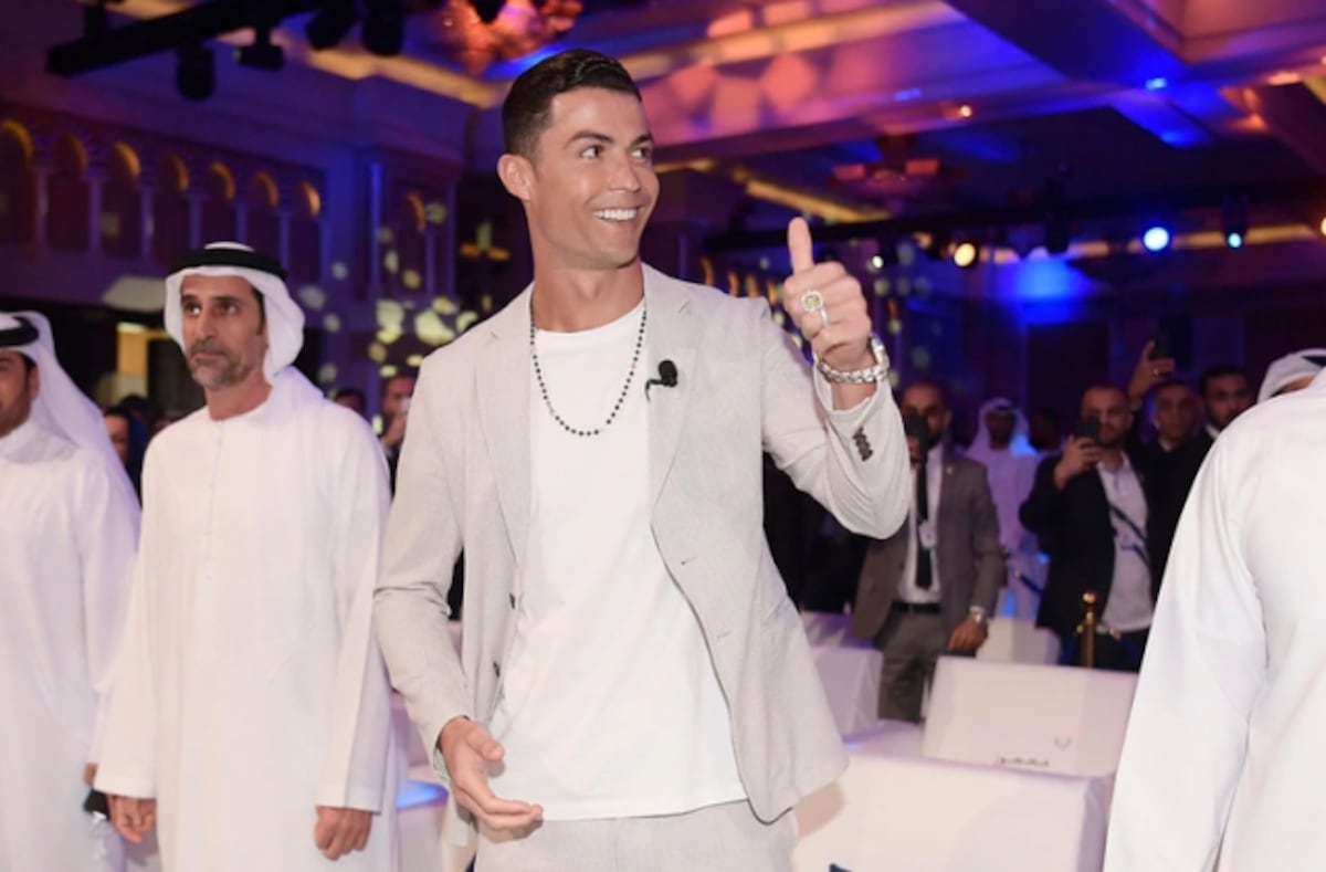 Cuánto cuesta el súper lujoso reloj que Cristiano Ronaldo presumió en Dubai