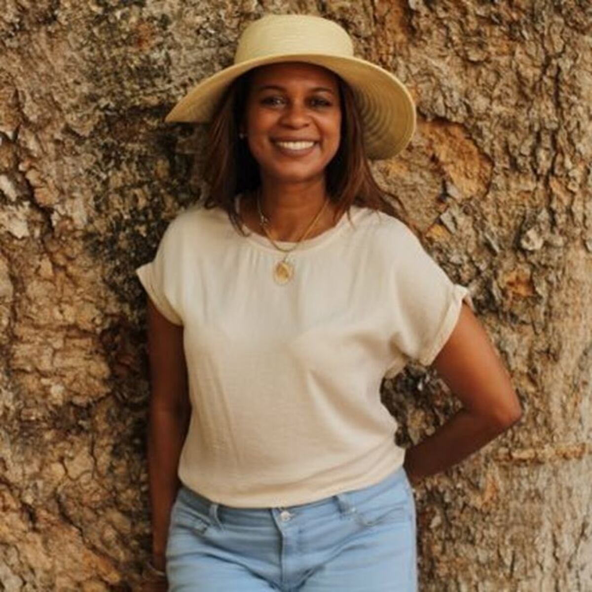 ¡SE FORMÓ! Se enfrascan en redes Raisa y Navarro