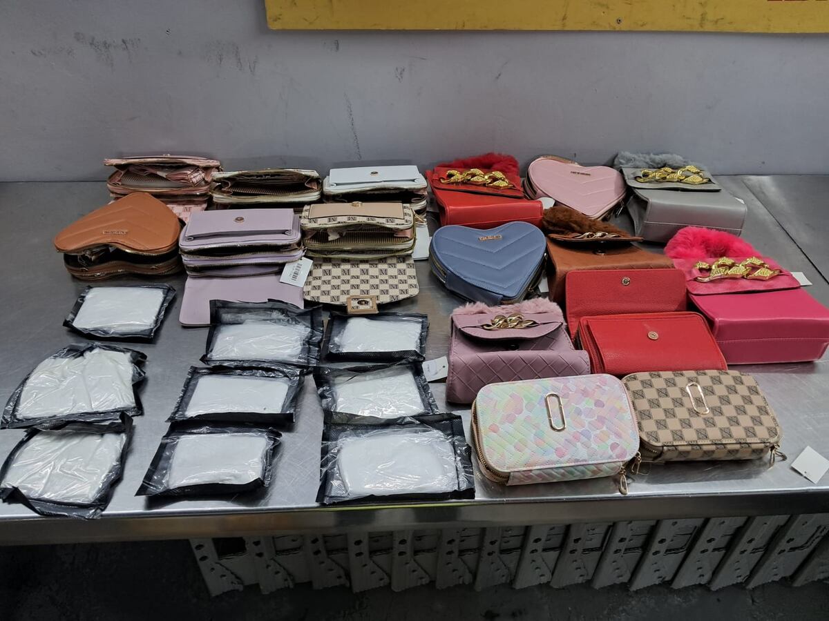 ¡Ni la moda se salva! Ocultaban droga en bolsos de dama para mandarla al Reino Unido