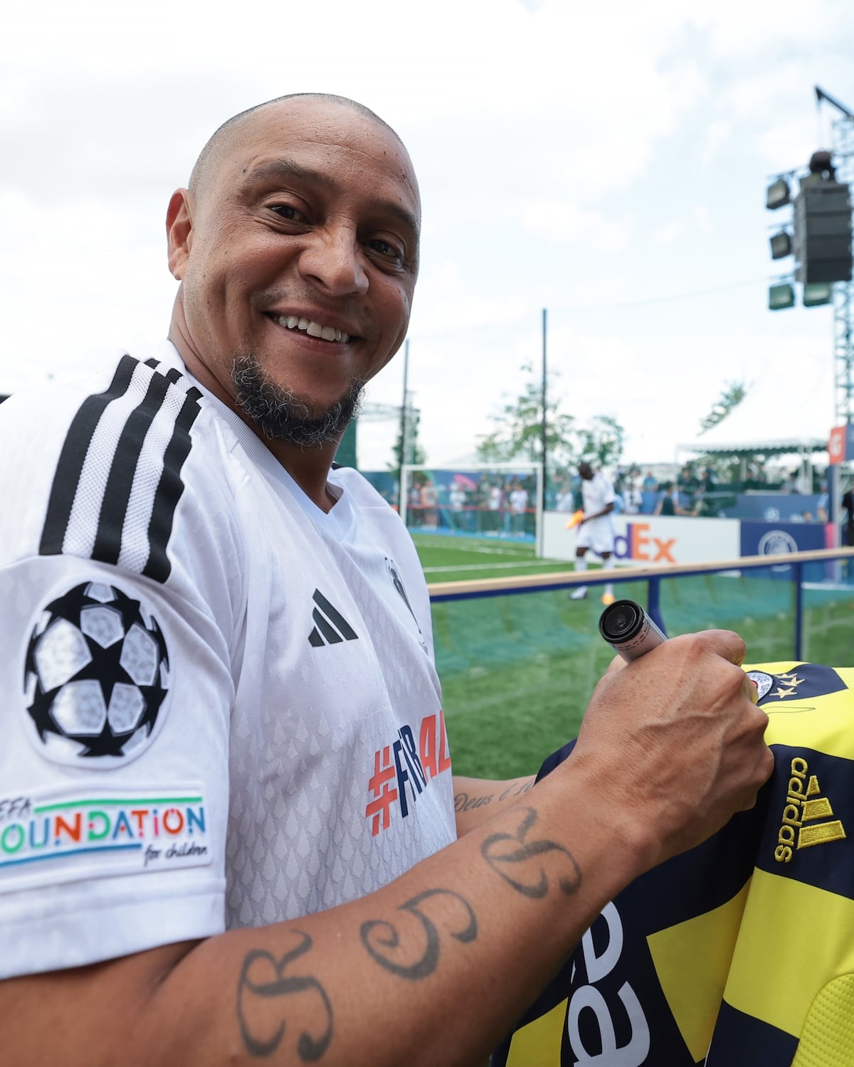 ¡Qué susto! Roberto Carlos es hospitalizado tras cirugía cardíaca en Brasil