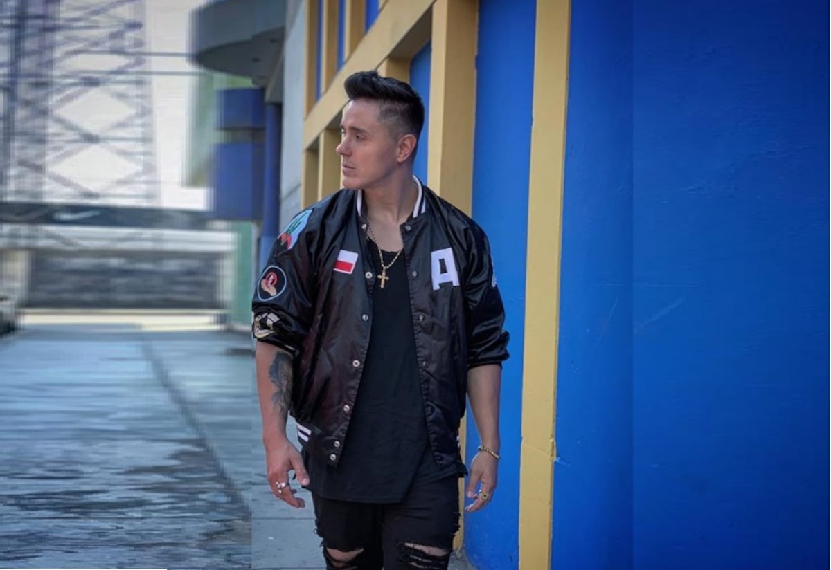 Retienen a Joey Montana, Greeicy y Mike Bahía en Perú por cancelación de show