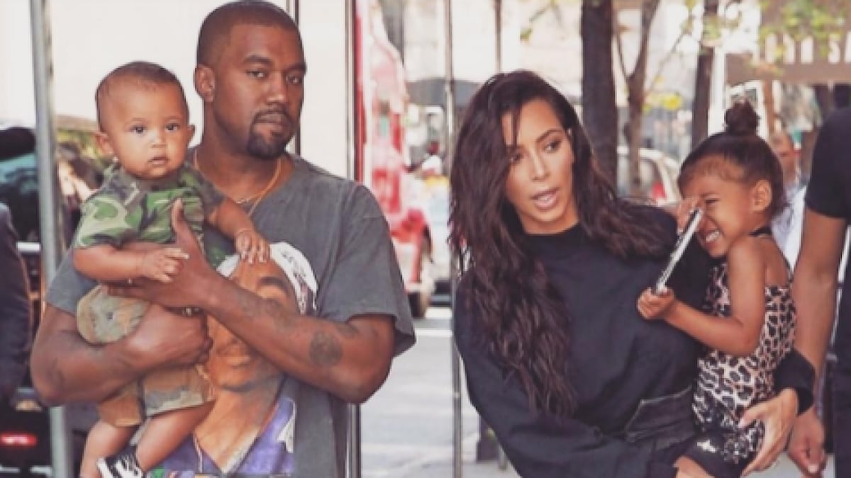 Nace cuarto hijo de Kim Kardashian y asegura que es como el “gemelo” de Chicago