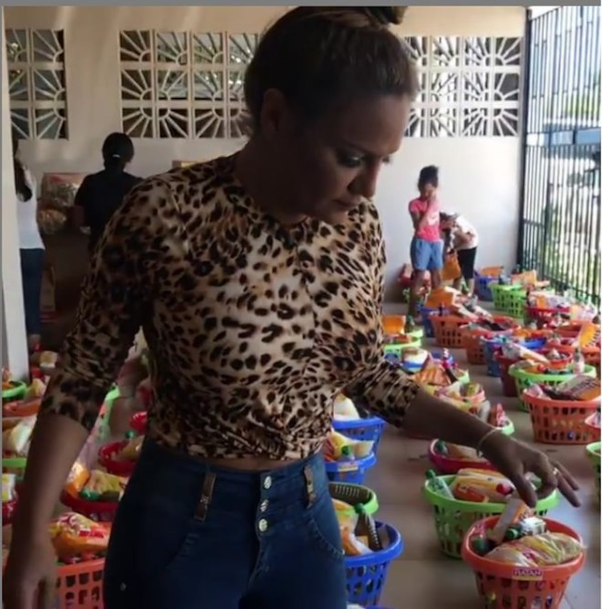 Sandra confiesa que no tuvo juguetes. Vea lo que hace cada 24 de diciembre.Video