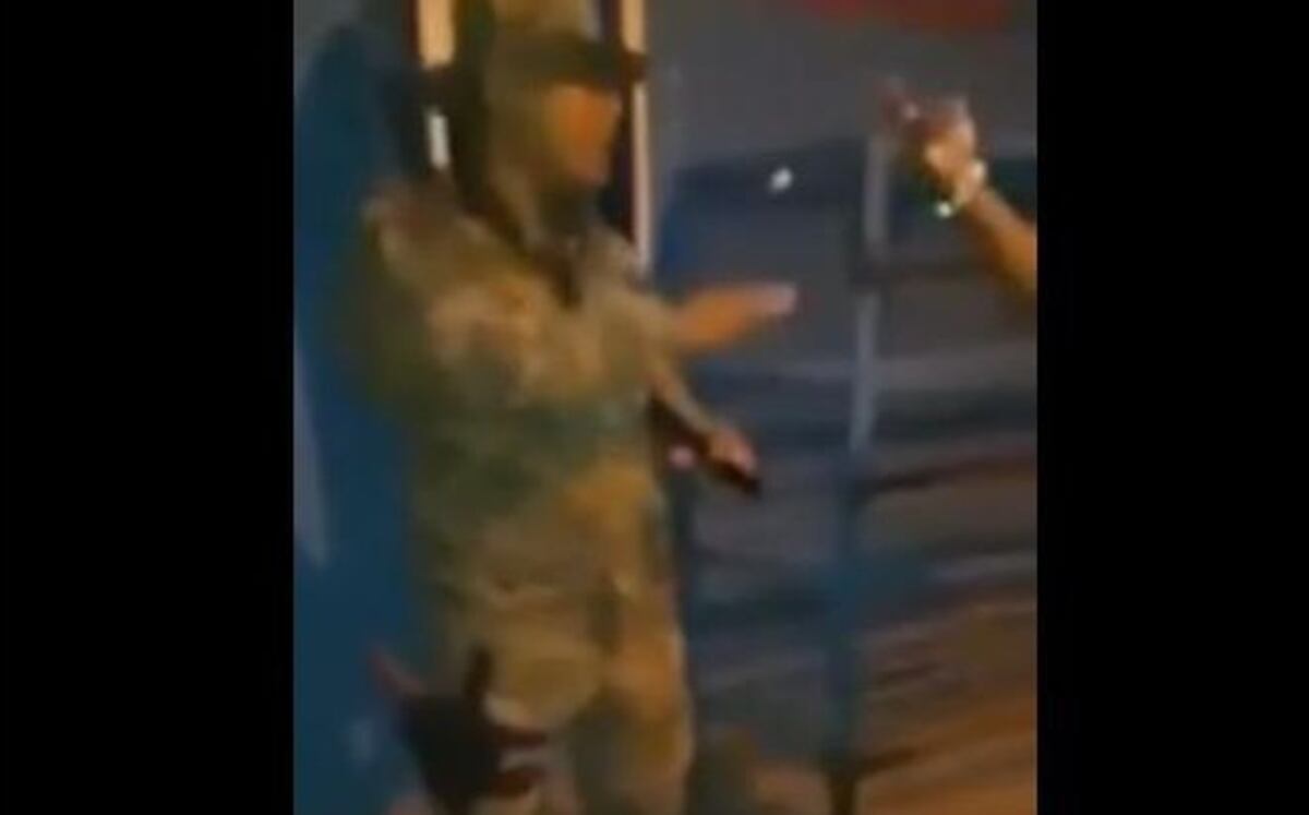 ¡AY, MADRE... A PEDRADAS! Atacan a unidades de Senafront | VIDEOS