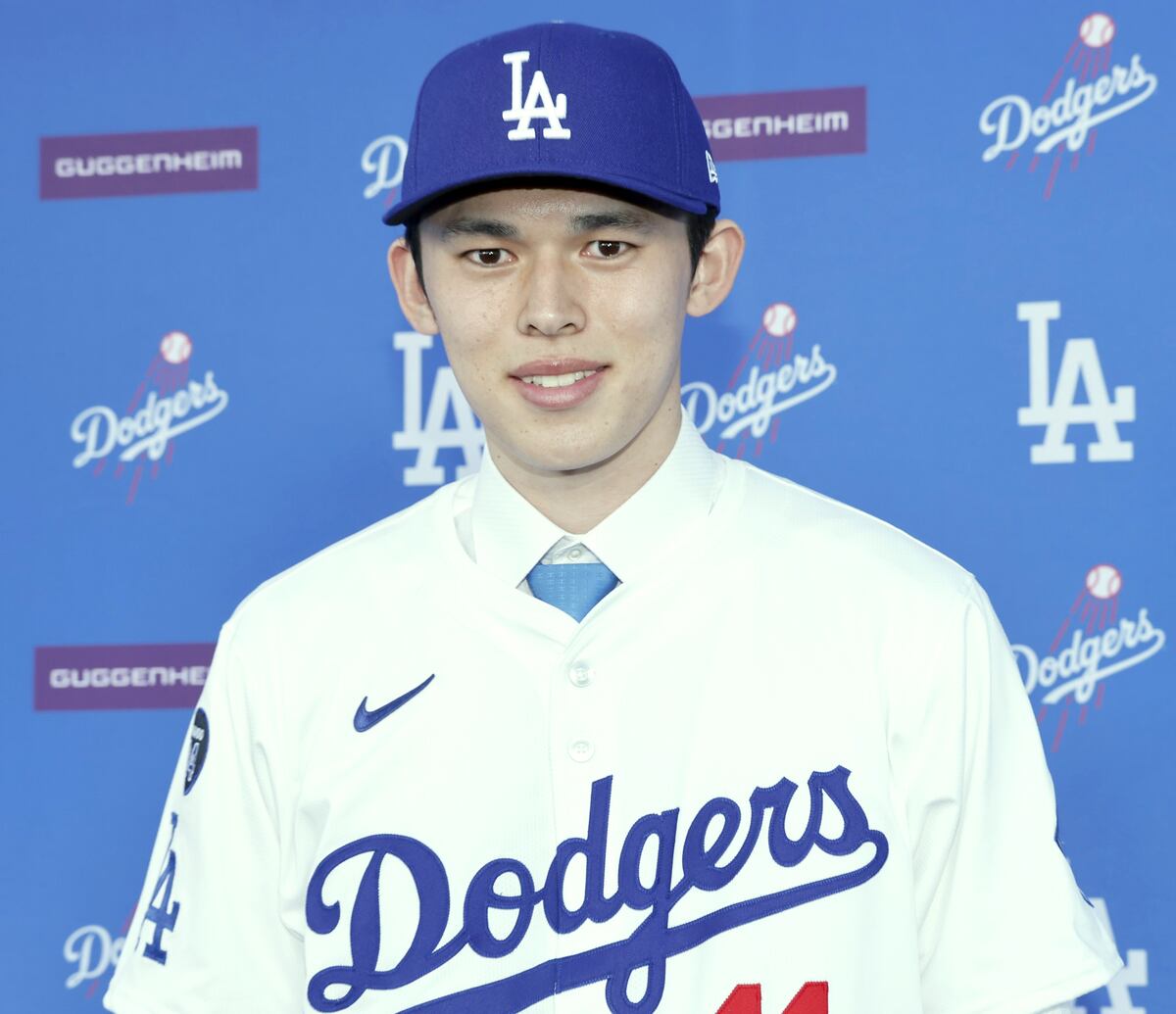 ¿El próximo Cy Young? Roki Sasaki, el fenómeno japonés es presentado por Los Ángeles Dodgers