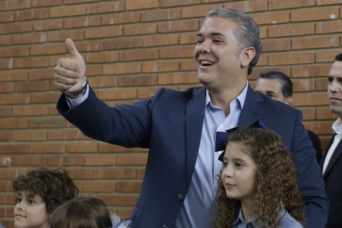 Los colombianos ya tienen nuevo presidente y Varela lo felicita desde Rusia