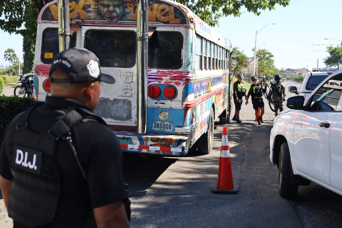 Se hicieron los vivos y cayeron: bus con contrabando retenido en Colón
