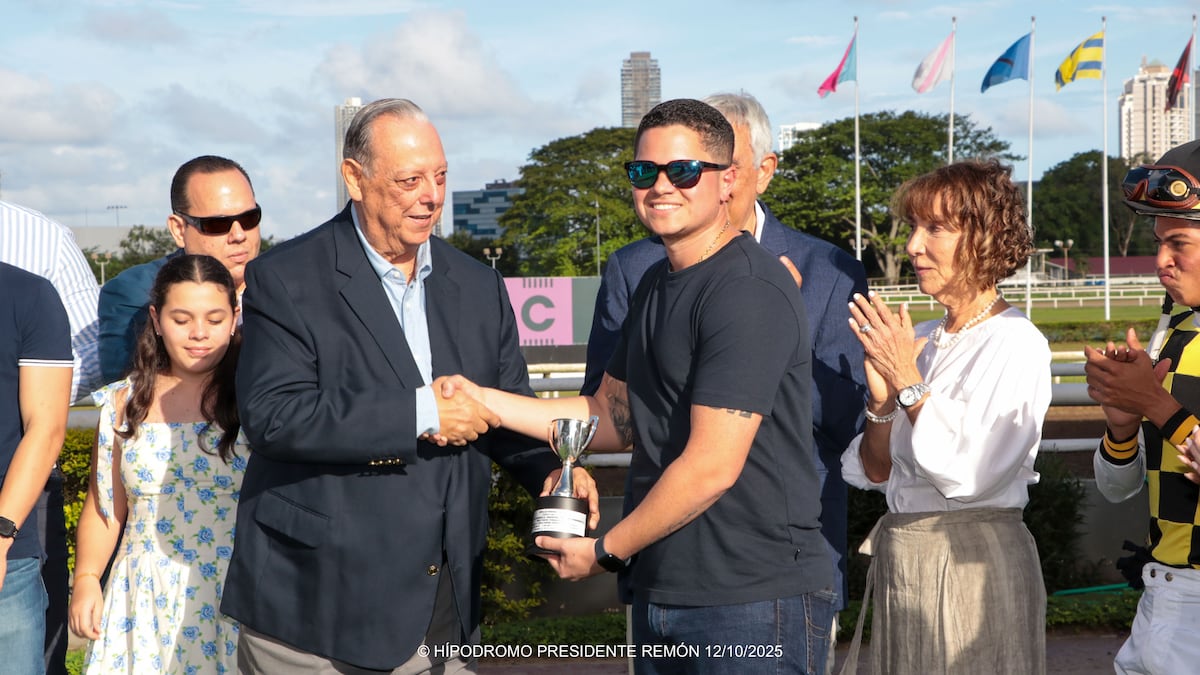 ‘Booz Baruc’ galopa hacia la gloria: rompe récord en la Triple Corona de Importados