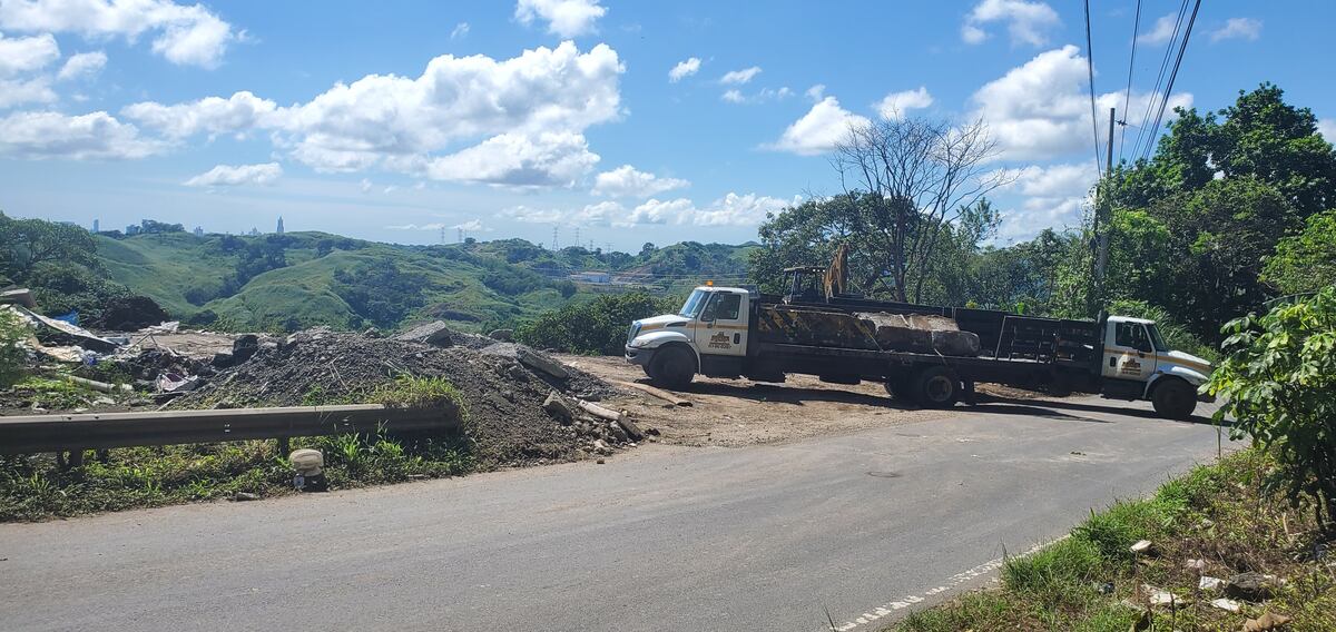 Bloquean vertederos ilegales en Cerro Patacón: Contaminación bajo la lupa