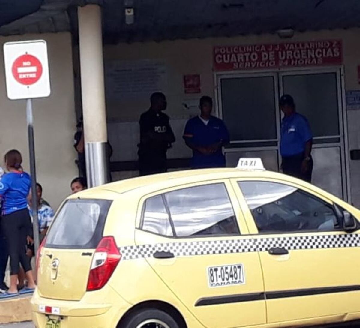 Se volvió loco.Asesinó a su abuela de 80 años a puñaladas e hirió a una menor