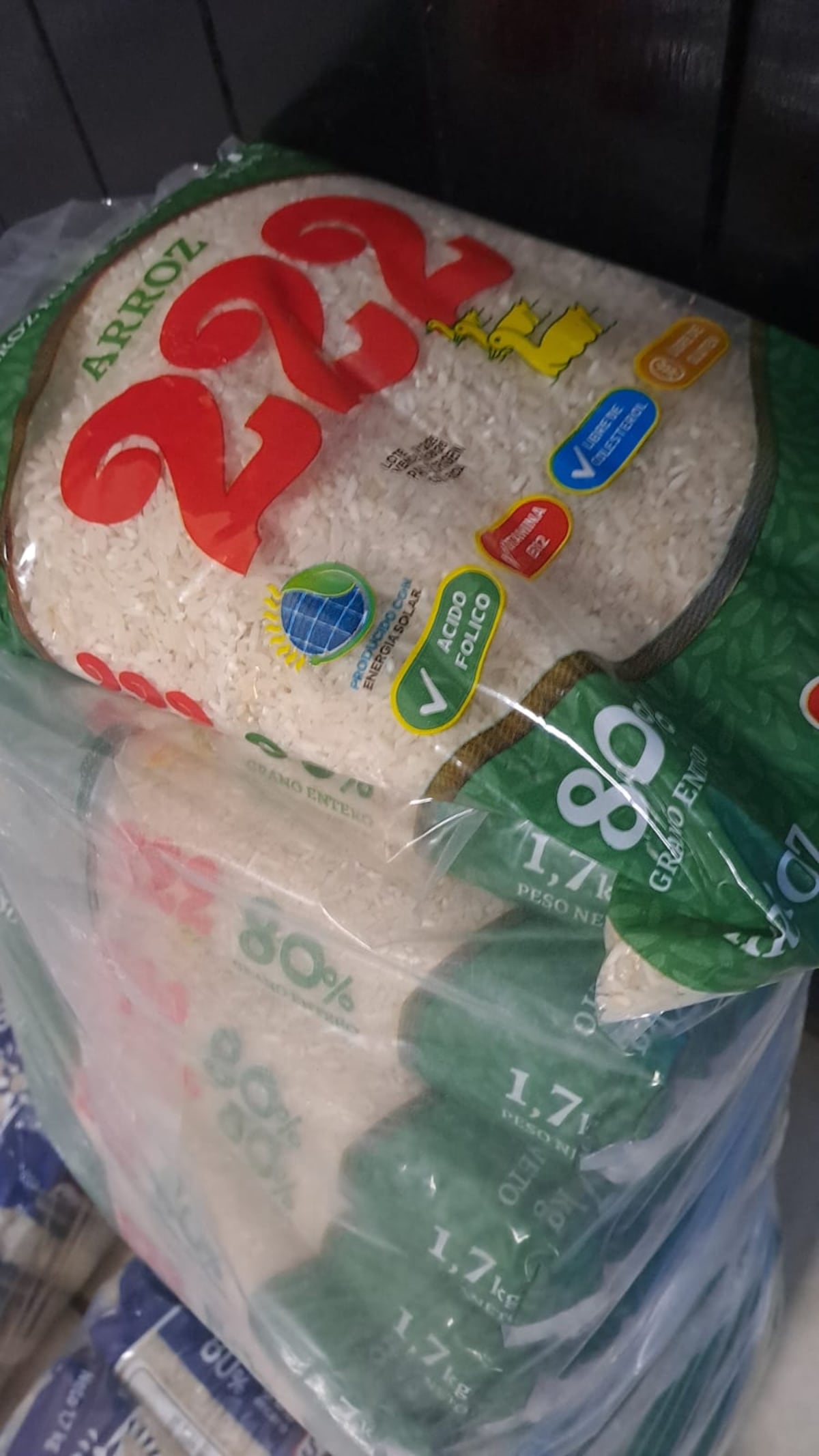 Camioneta cargada de arroz cae en operativo fronterizo