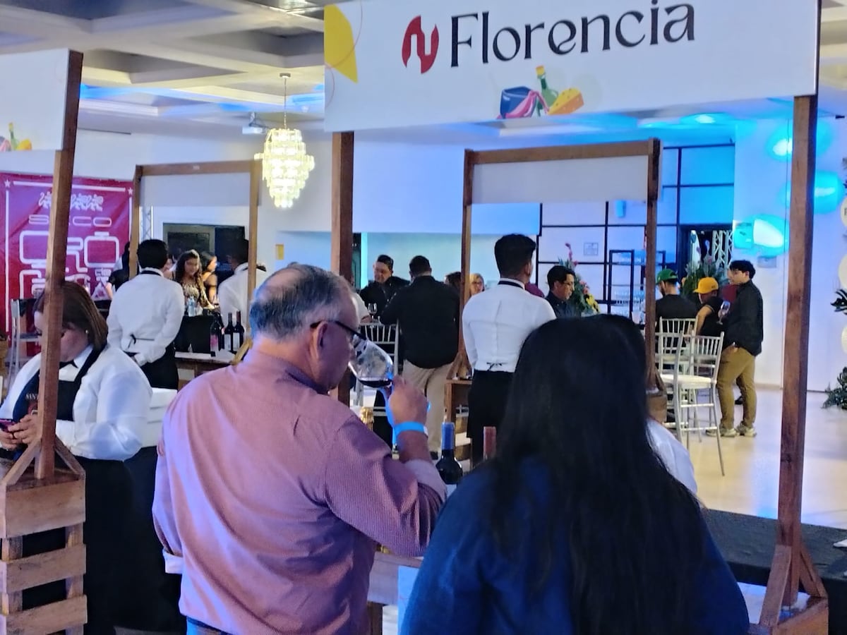 Vino artesanal y ron natural brillan en Santiago de Veraguas festival