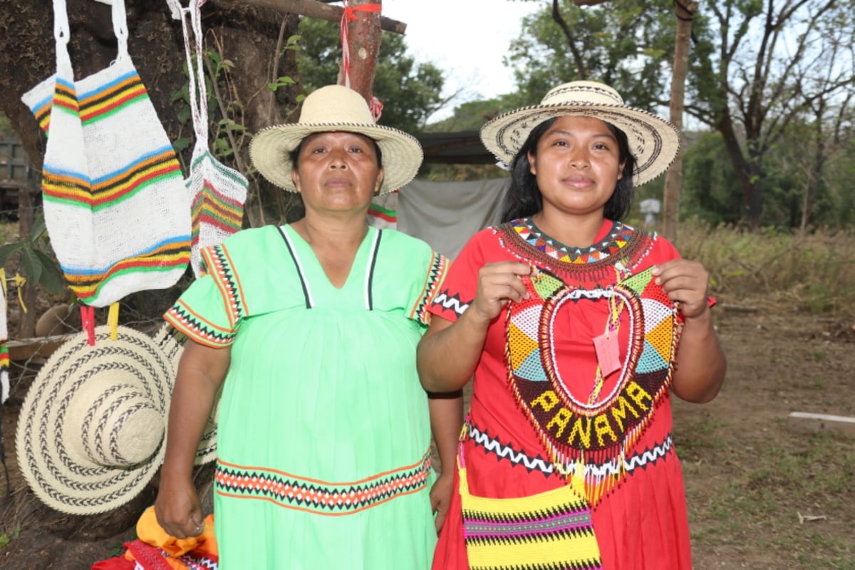 De la comarca a la universidad: ¡Estas mamás Ngäbe dijeron ‘basta’! y cambiaron la vida de sus hijos