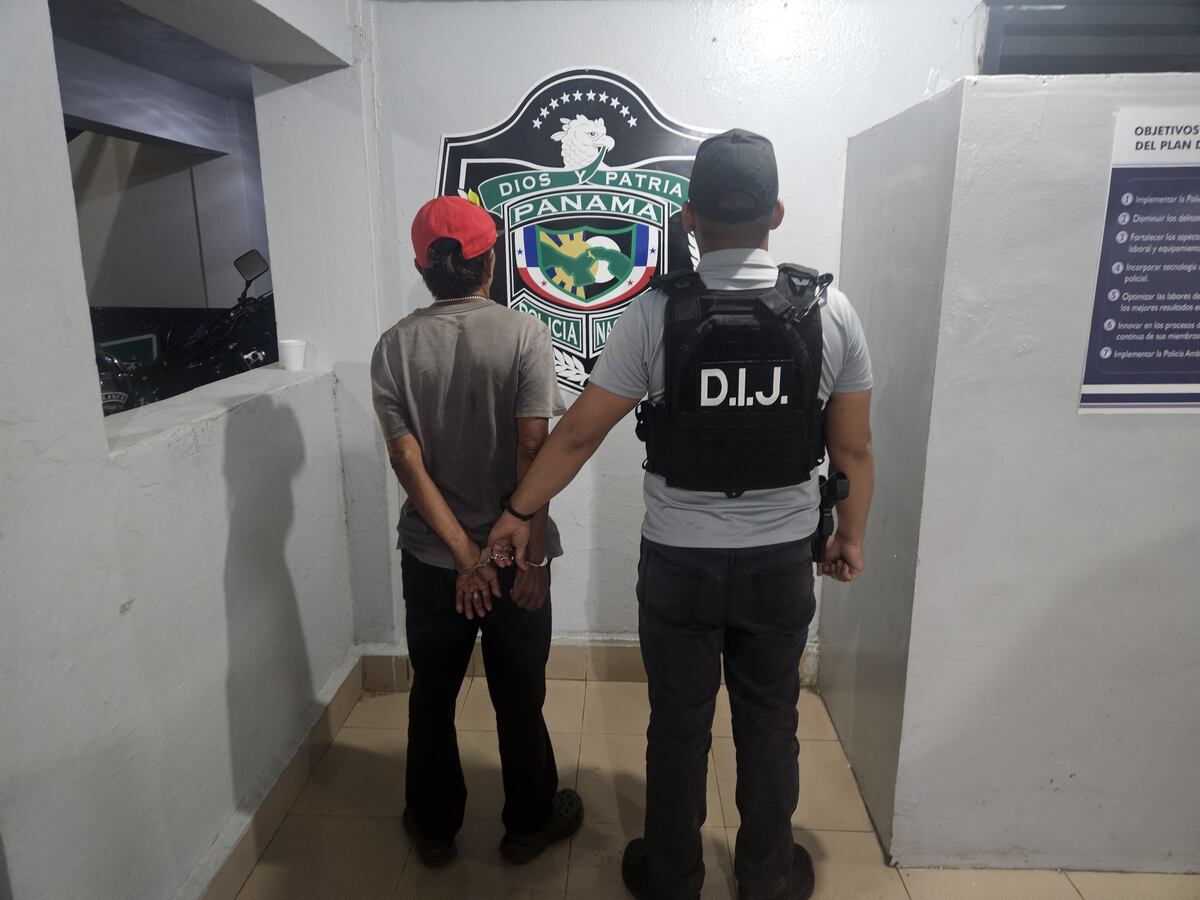 Le cae la ley en Colón por toquetear donde no debía