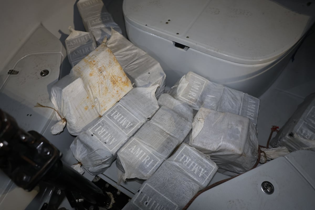 ¡Tremendo escondite! Aeronaval encuentra 245 paquetes de presunta droga en Archipiélago de Las Perlas