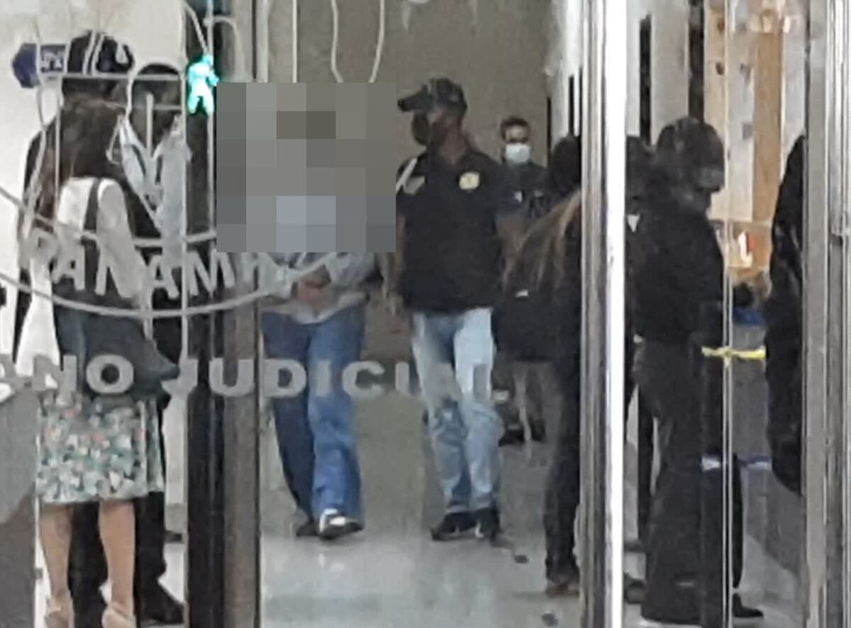 Sin escrúpulos. Desalmado abusa de una adolescente y de su hermano. Los amenazaba con matar a su mamá