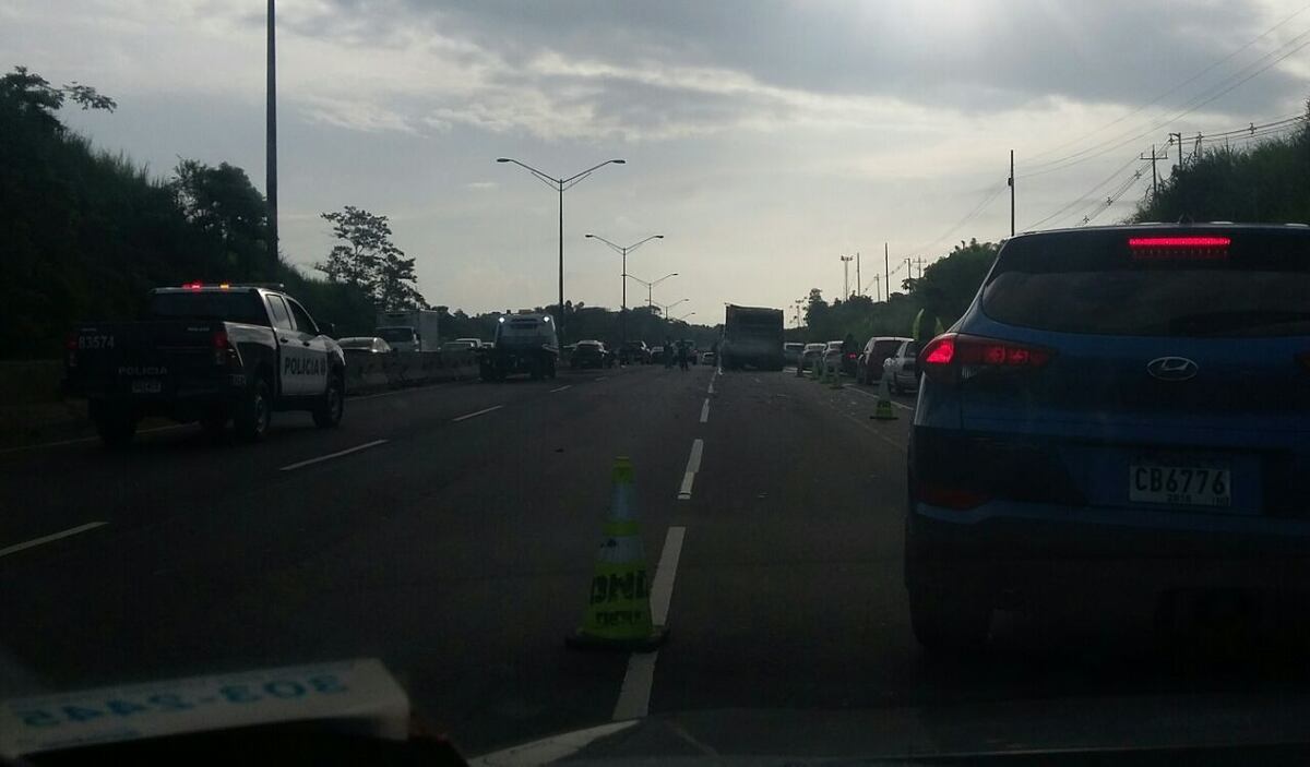 Tras accidente que dejó una víctima fatal se generó un descomunal tranque