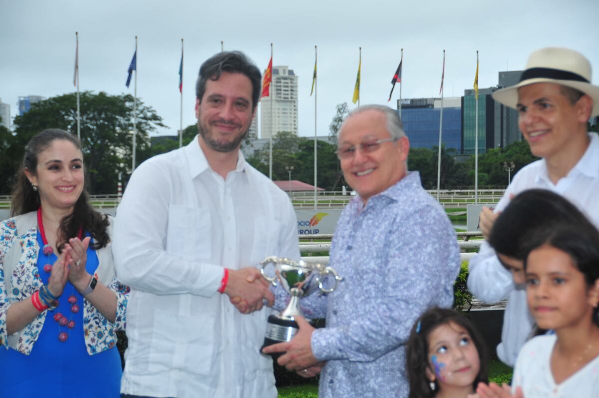 Eagle in Love brilla en el Clásico Junta de Control de Juegos 